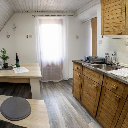 Apartma Petra Ravnik - Wanderer'S Hut Bohinj Exterior photo