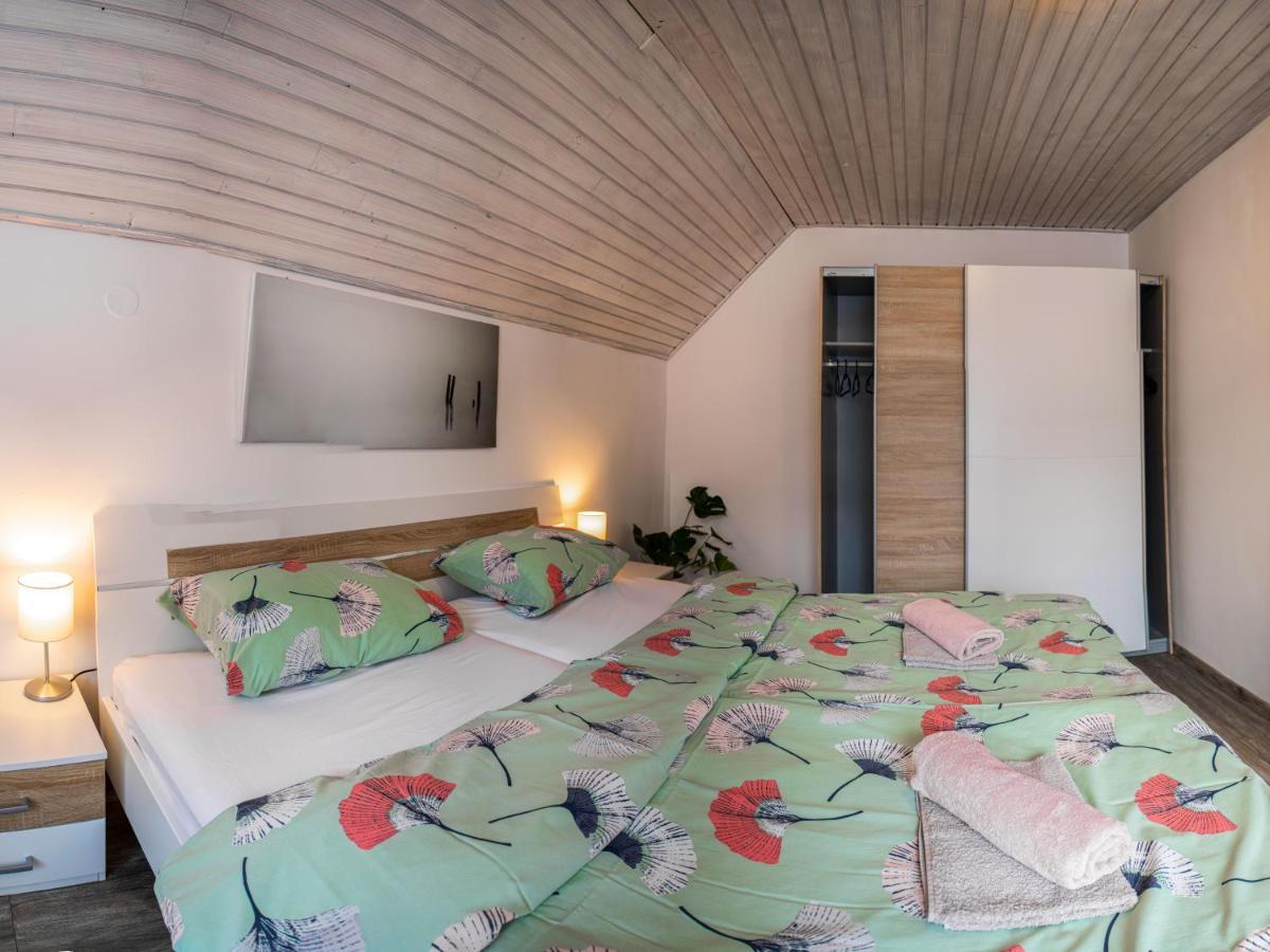 Apartma Petra Ravnik - Wanderer'S Hut Bohinj Exterior photo